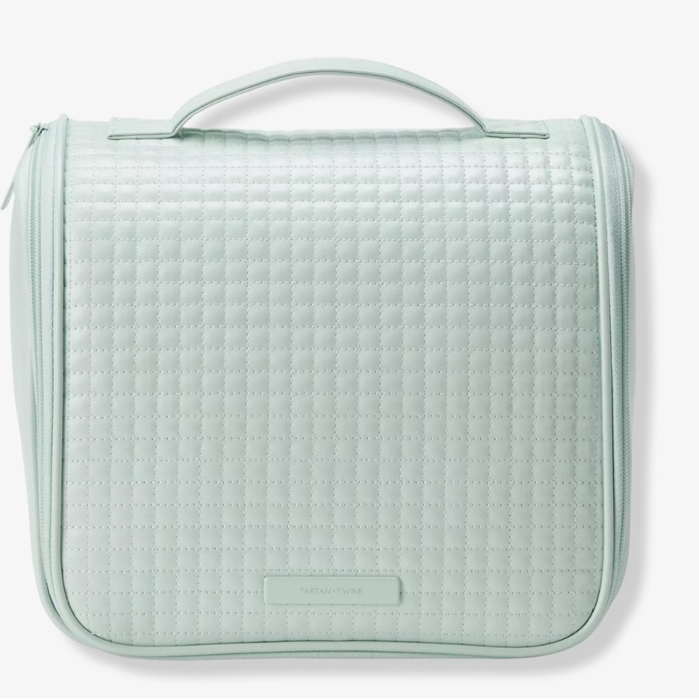 New with tag Tartan + Twine amazing 
Mint Cosmetic Travel Case hanging organizer